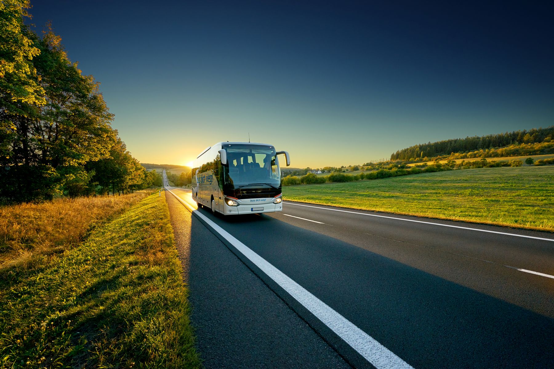 IStock 1154164634 bdw bus reisebus xl